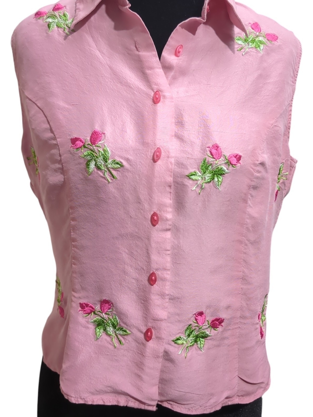 Vision Apparel 100% Silk Pink Embroidered Rose Sleeveless Button Front Blouse M